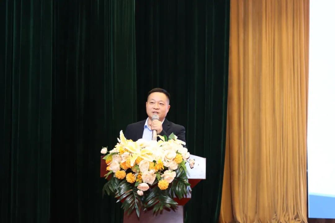 1697768122552540. jpg